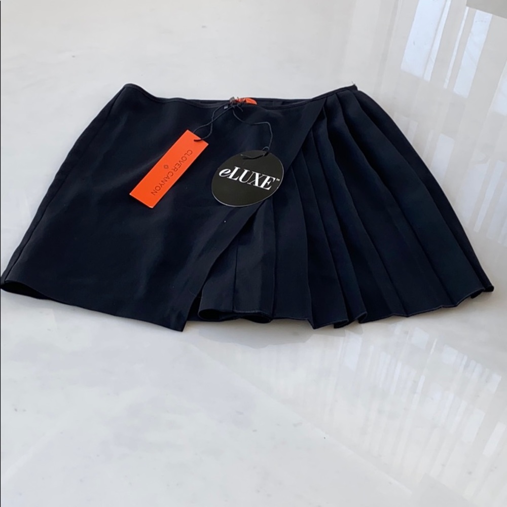 Clover Canyon Pleated short/skort in black size XS - Picture 6 of 11